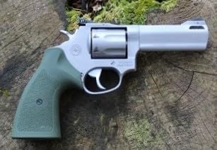 Bold Grip Classic Multiframe Revolver Grip, Compatible with Taurus Large Frame Models, Black