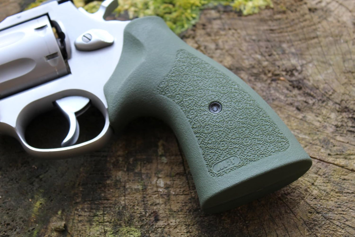 Bold Grip Classic Multiframe Revolver Grip, Compatible with Taurus Large Frame Models, Black