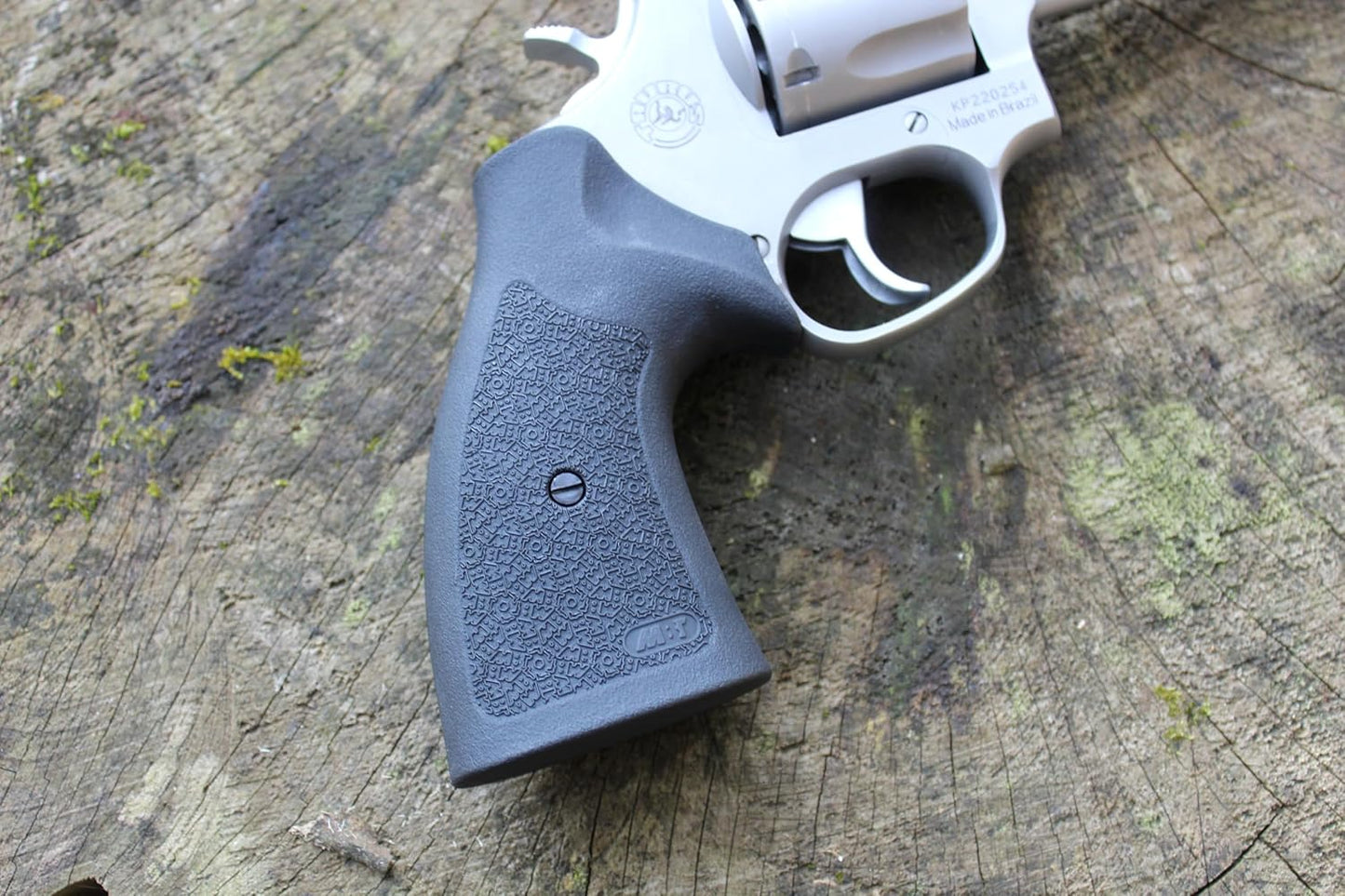 Bold Grip Classic Multiframe Revolver Grip, Compatible with Taurus Large Frame Models, Black
