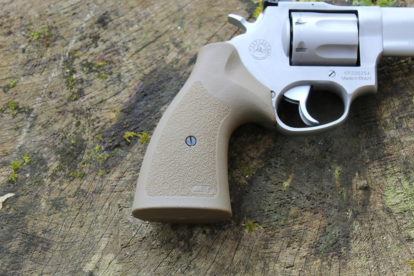 Bold Grip Classic Multiframe Revolver Grip, Compatible with Taurus Large Frame Models, Black