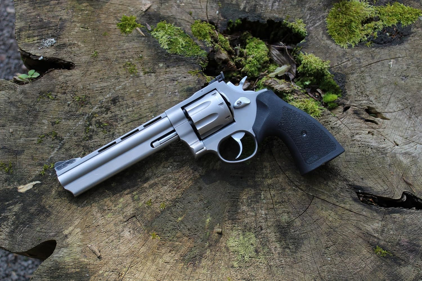 Bold Grip Classic Multiframe Revolver Grip, Compatible with Taurus Large Frame Models, Black