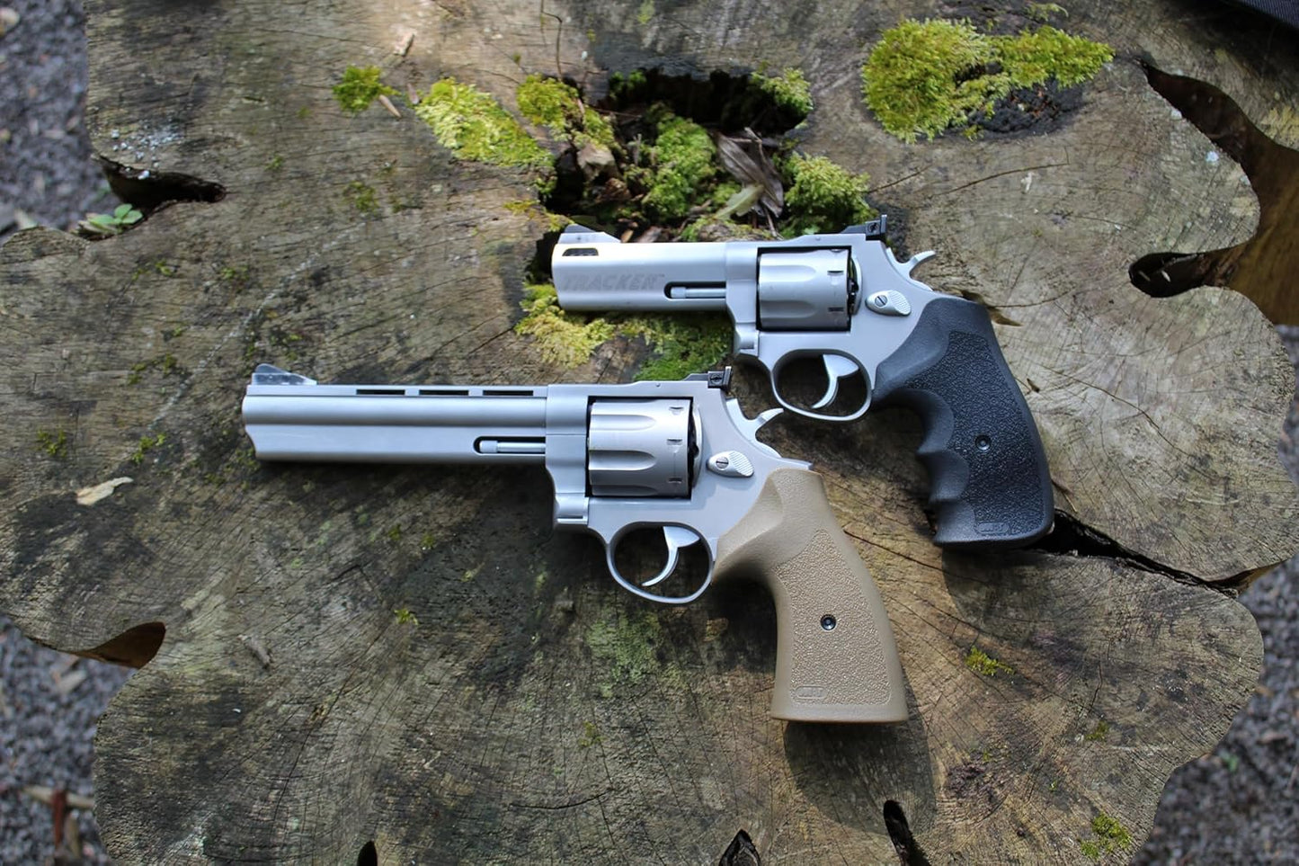 Bold Grip Classic Multiframe Revolver Grip, Compatible with Taurus Large Frame Models, Black