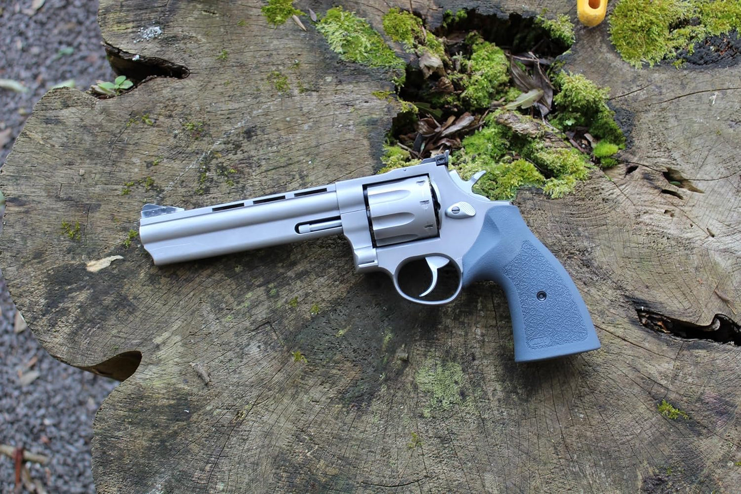 Bold Grip Classic Multiframe Revolver Grip, Compatible with Taurus Large Frame Models, Black