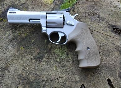 Bold Grip EDC Multiframe Revolver Grip, Fits Taurus Large Frame Models